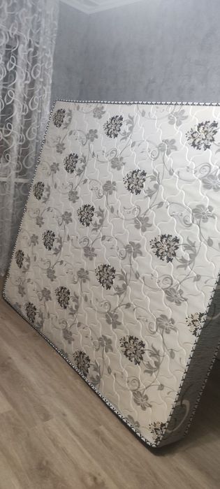 Отдам матрас 180/2.