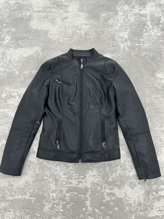 Куртка почти новая