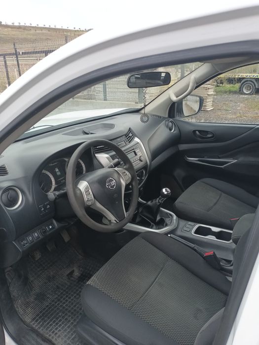 Vând Nissan Navara 2016