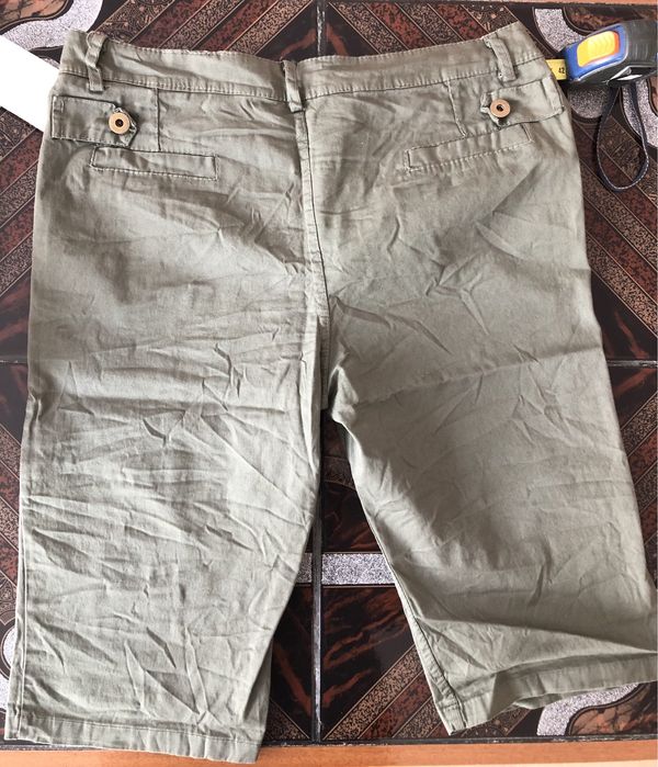 Pantaloni scurti nr. 40, dama