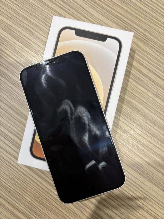Aйфон 12 /64 GB ОТЛИЧЕН!