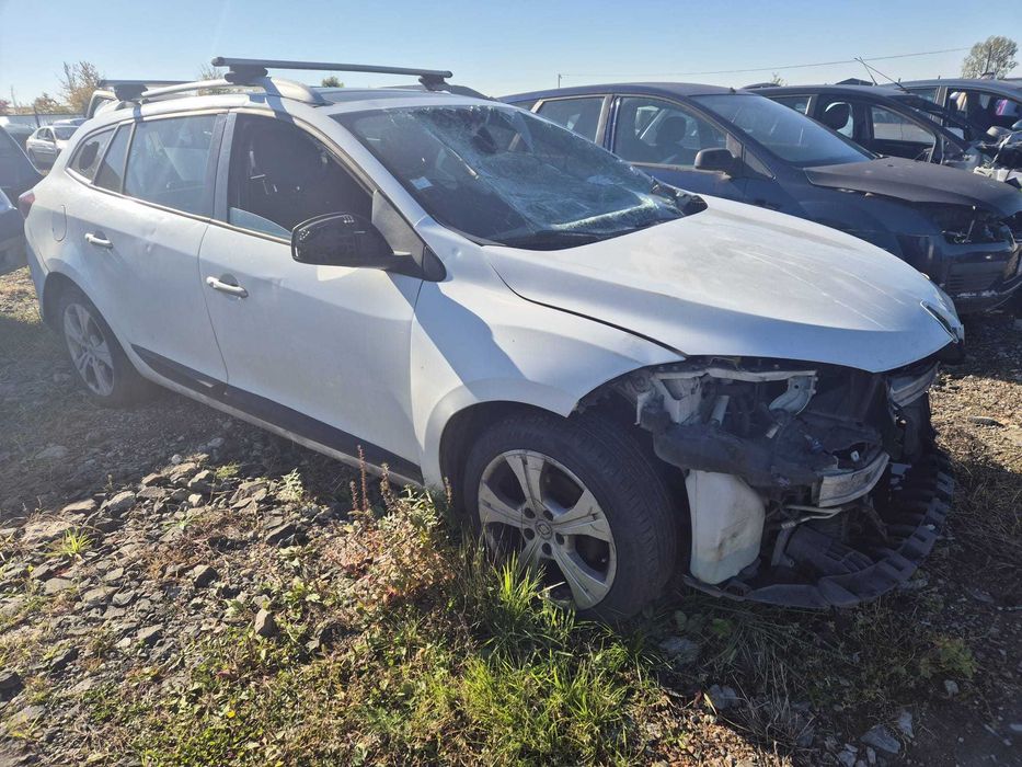 Dezmembrez Renault Megane 3 , 1.5 dci si 1.9 dci, an 2009-2015