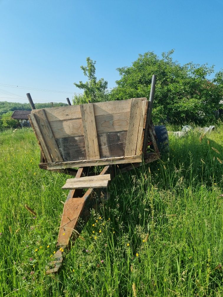 Vand remorca tractor tileaga