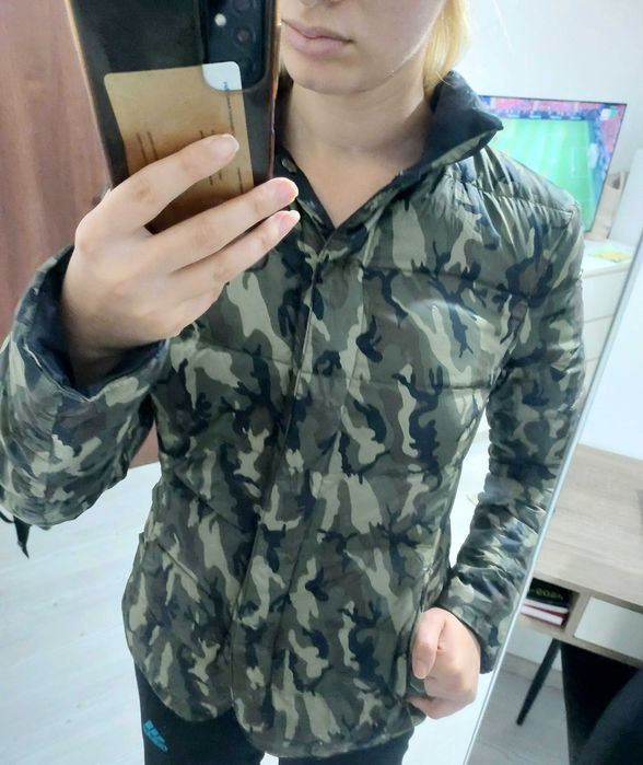 Vând geacă tip Army