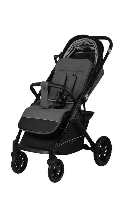 Продам абсолютно новую коляску!