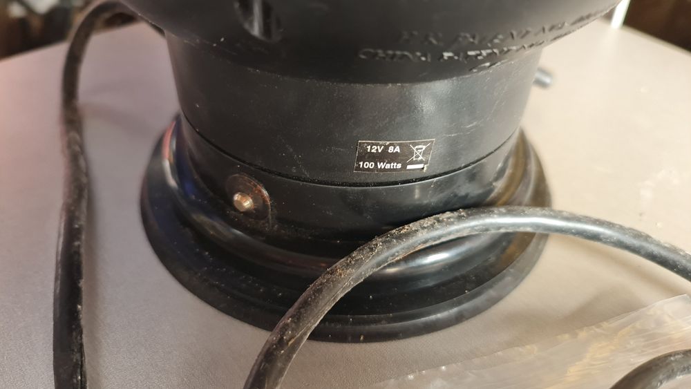 Vând proiector auto vânătoare cu telecomanda pt orientate