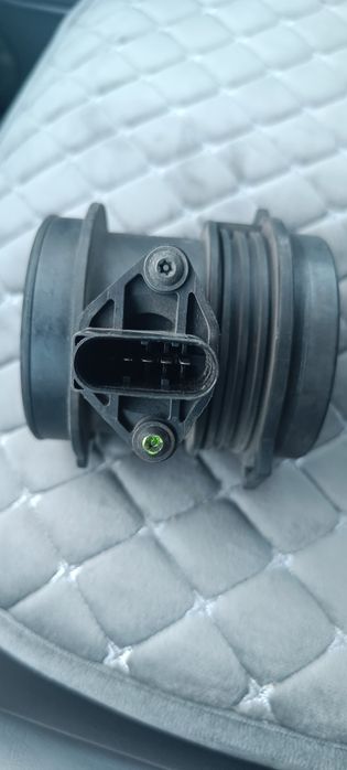 Продаю расходомер воздуха на 112 ый двигатель.