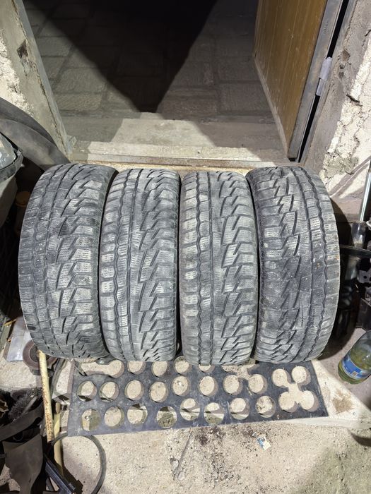 Покрышка зимни липучка