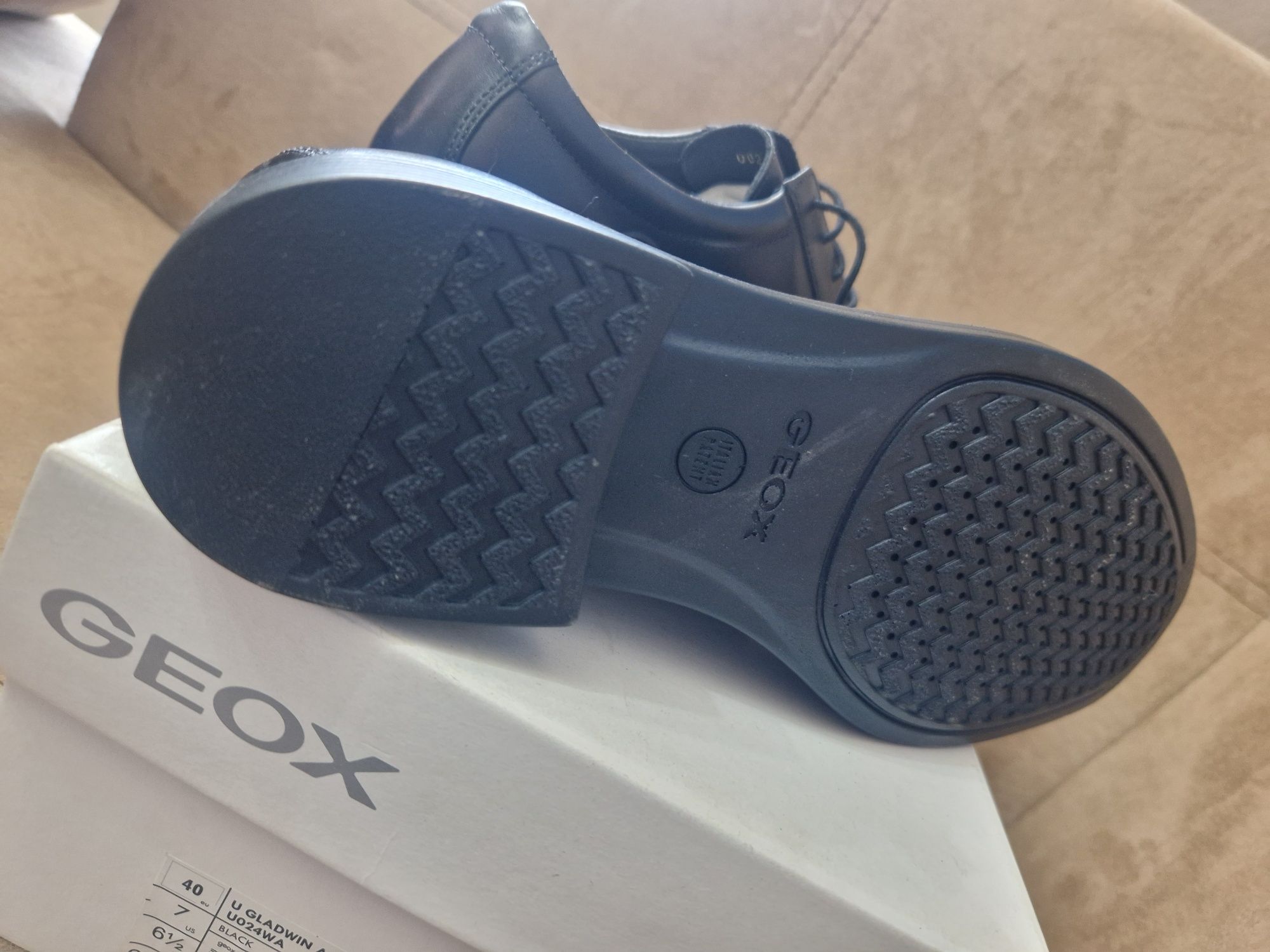 Обувки GEOX 40/41 номер