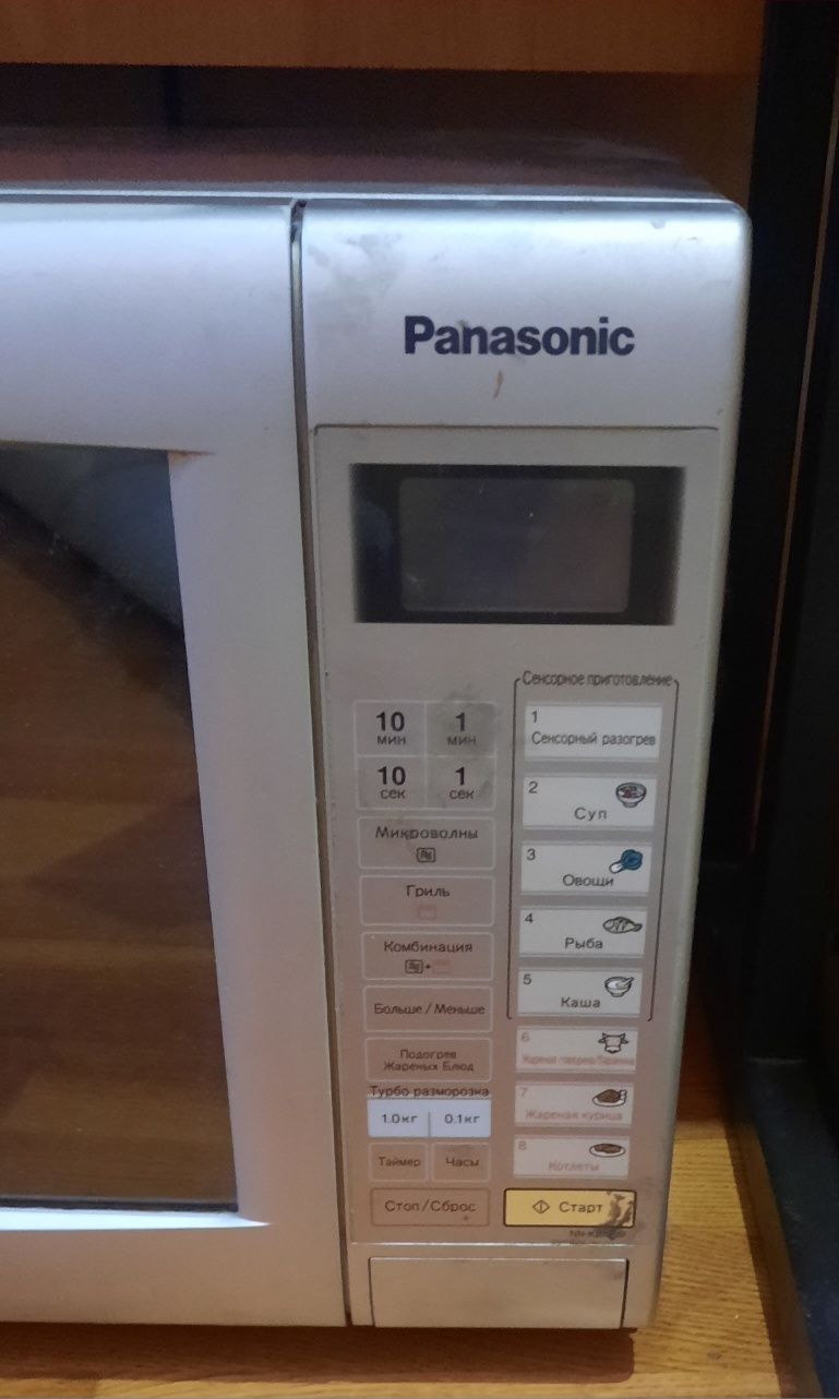 Микроволновка PANASONIC  серебристая  бу нерабочая. V=23л