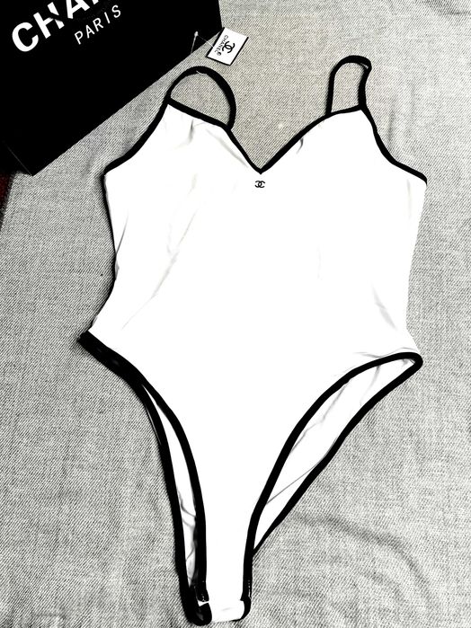 бяло боди шанел chanel цял може да се позлва за бански материя памук