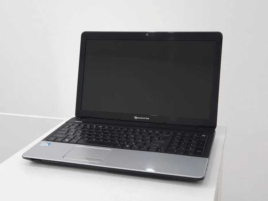 packard bell
i3 3120m
nvidia 710m
ssd 240gb
windows 10