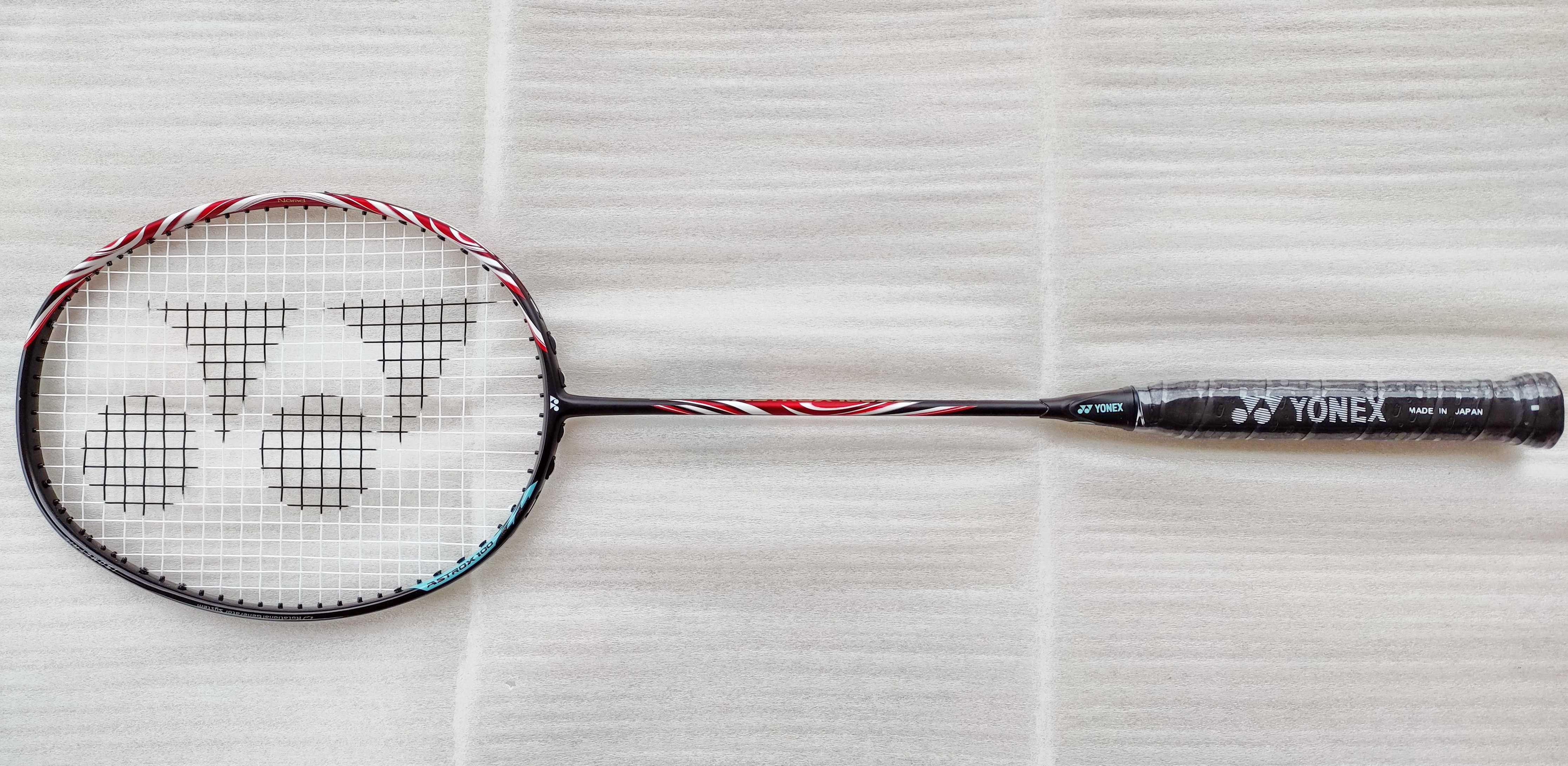 Yonex Astrox 100ZZ  ракета за бадминтон