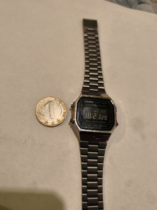Часовник Касио, винтич, купувани преди една година.