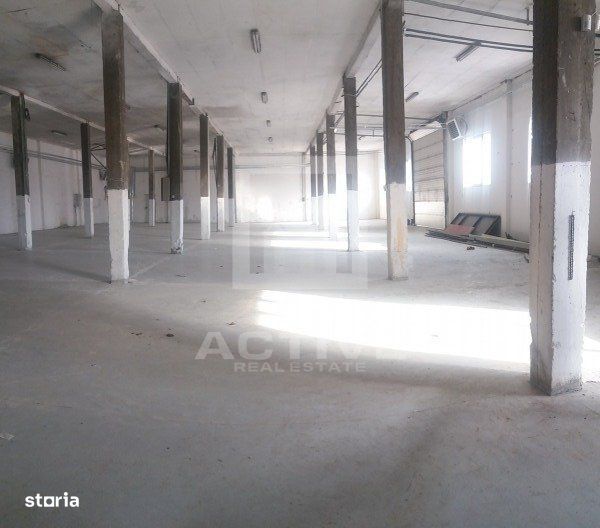 Hala cu curte 3000 mp || vizibilitatea maxima la str . Traian Vuia