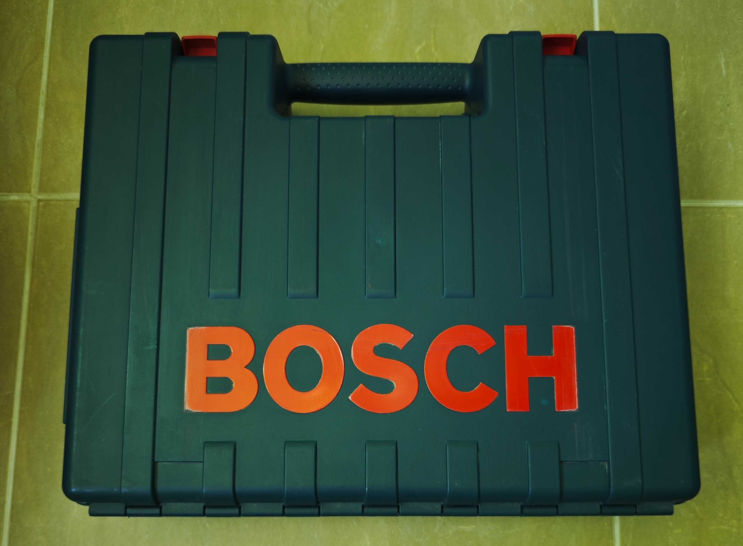 Перфоратор Bosch GBH 2-26 DFR, Бормашина Bosch GSB 13RE, Пистолет SKIL