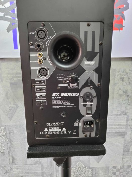 M-Audio EX66 — активные студийные мониторы (пара), отличное состояние.