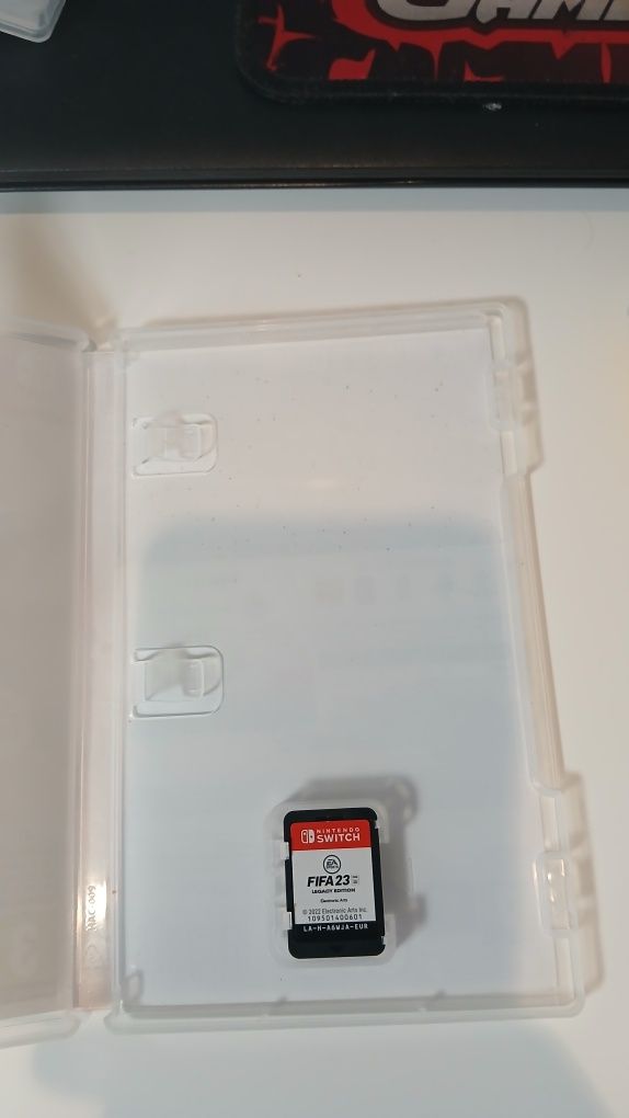 Nintendo switch lite жълт