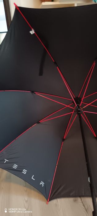 Tesla umbrelă nouă