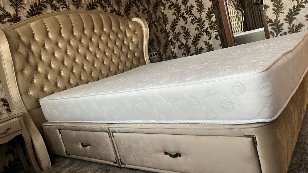 Продава се: Луксозен спален комплект по поръчка + матрак