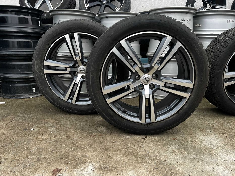 Jante Volvo Xc40 Xc60 Xc70 R20 5-Double Spoke - Tech Black
