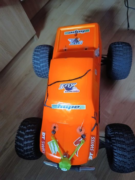 Automodel Thunder Tiger