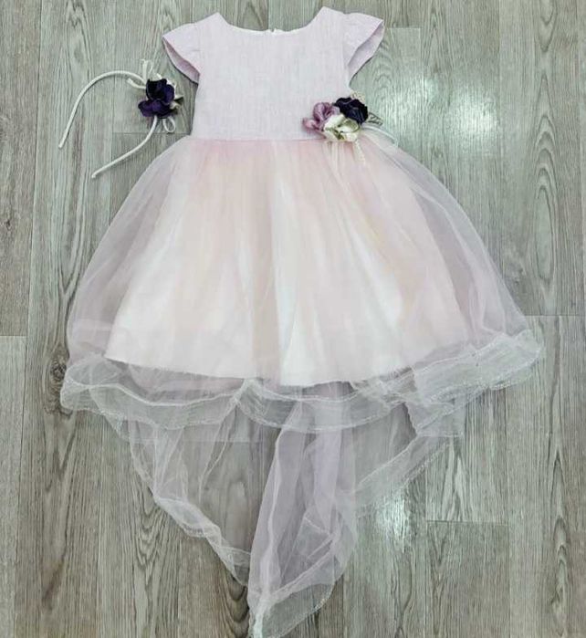 Нарядное детское платье на 3 года