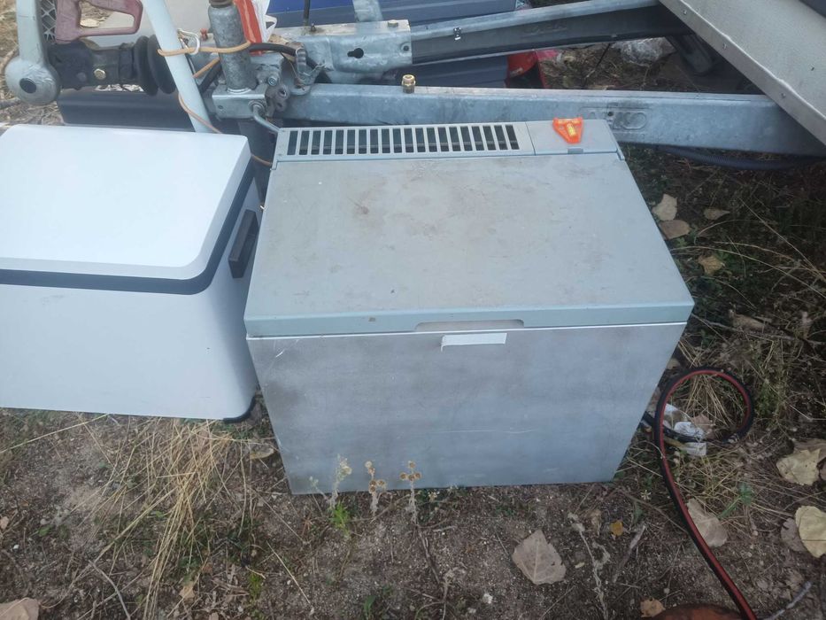 Хладилна ракла на газ, 12в. и 220в.  CampingGas CTL 175