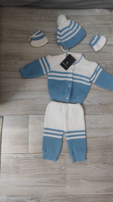 Теплый шерстяной костюм