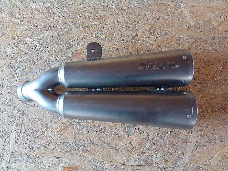 Toba Akrapovic BMW R nine T