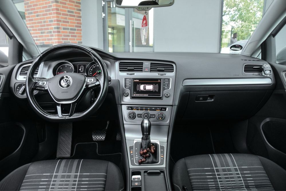 Volkswagen Golf VII 1.6Tdi 110Cp—Lounge-
