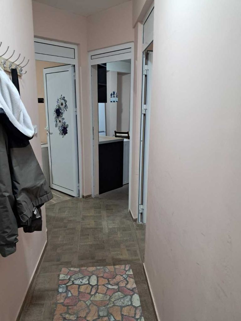 Дава се под наем Тристаен апартамент в София, Княжево - 70 кв.м за 510 € - Снимка #12