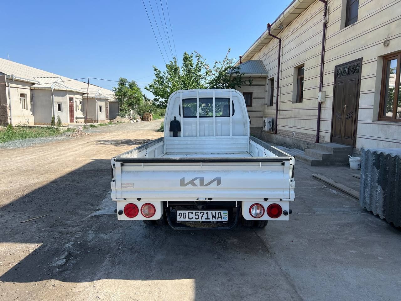 Киа бонго сотилади