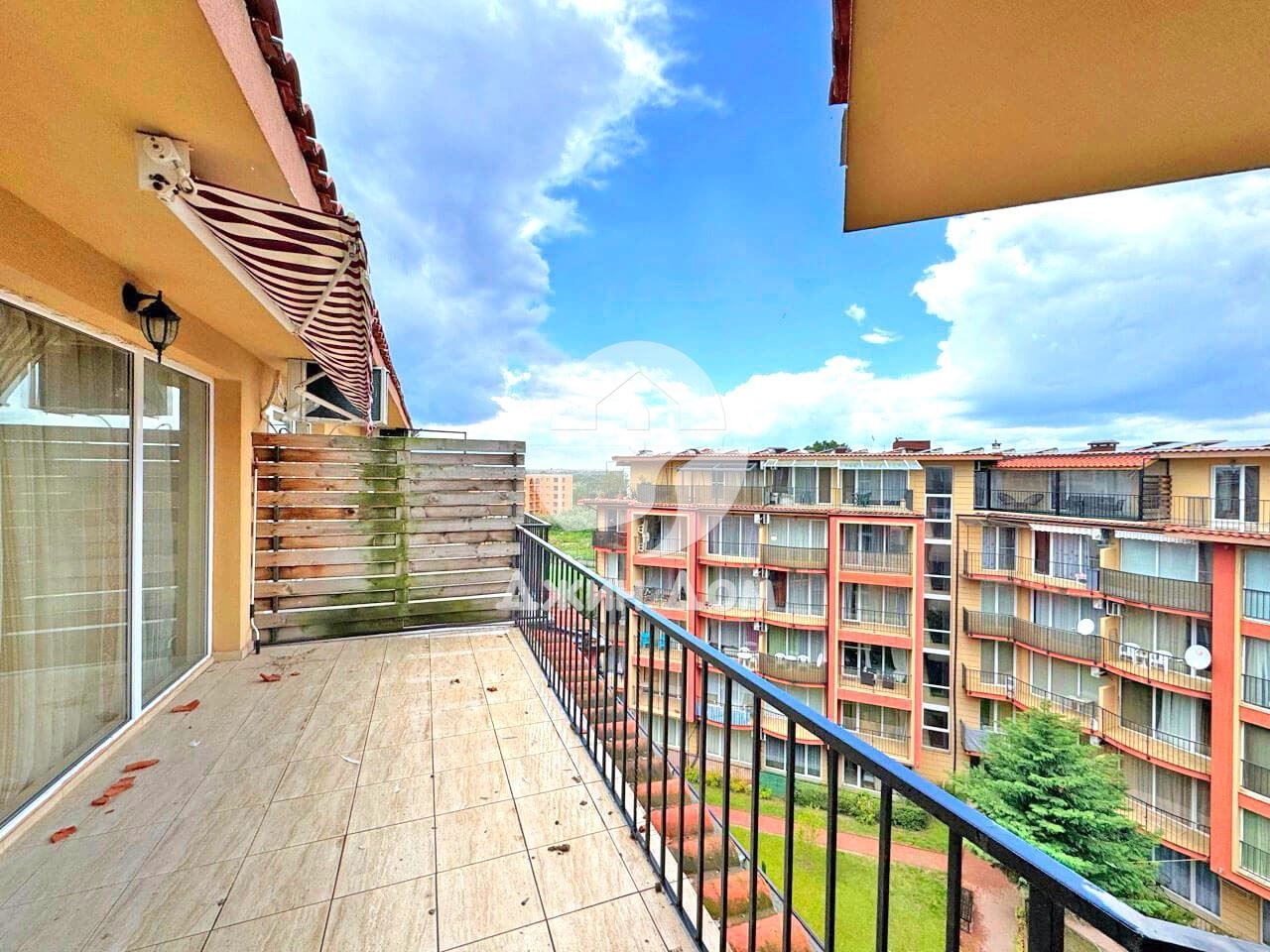 Продава се Двустаен апартамент в к.к. Слънчев бряг - 54 кв.м за 1038 €/кв.м - Снимка #3