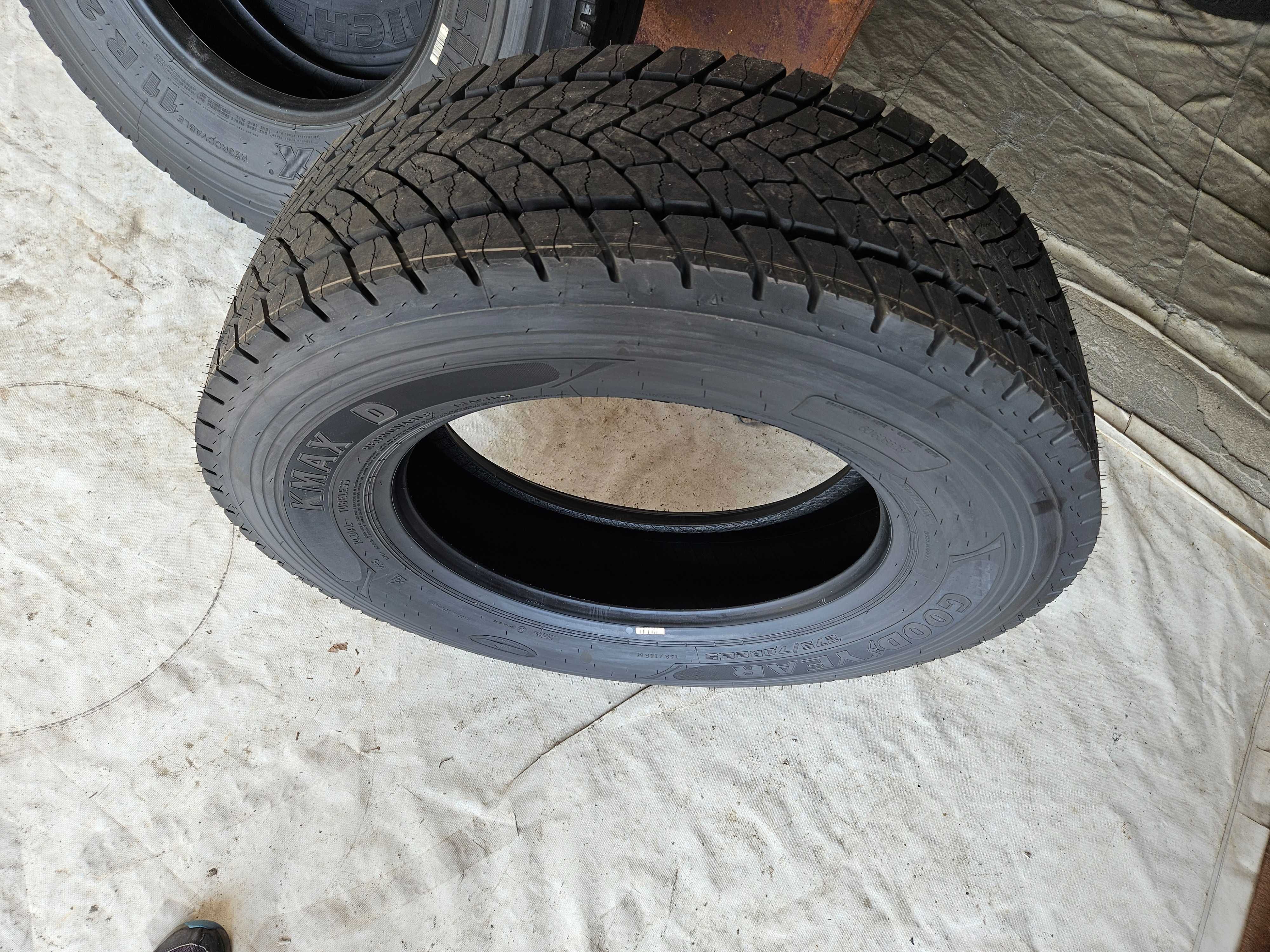 1 Нова тежкотоварна гума 275/70R22.5 Goodyear KMax D 148/145M Germany