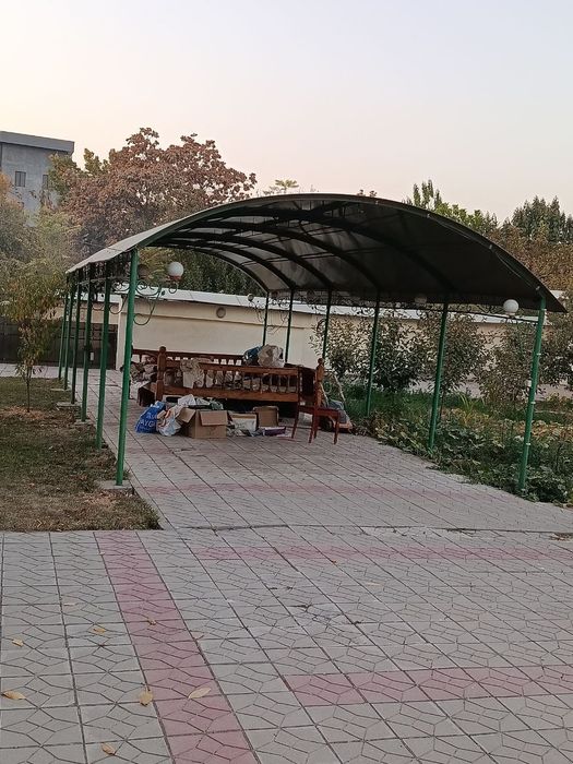 Навес сотилади лексани Билан