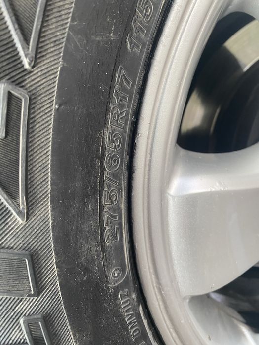 Продам зимние шины.