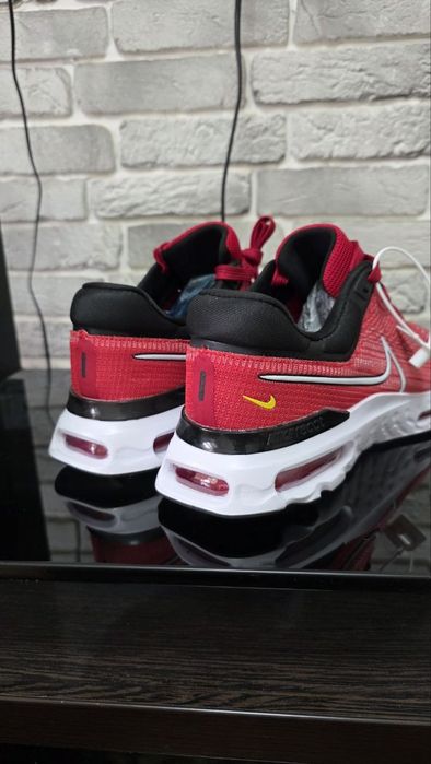 Оригинальные кроссы Nike