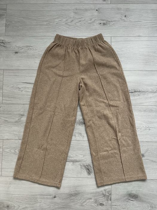 Pantaloni femei Zara