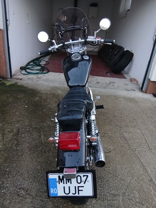 Vând motocicleta Suzuki Savage