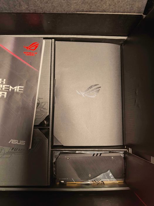Placa de baza ASUS Zenith Extreme Alpha X399 + EK Quantum Magnitude TR