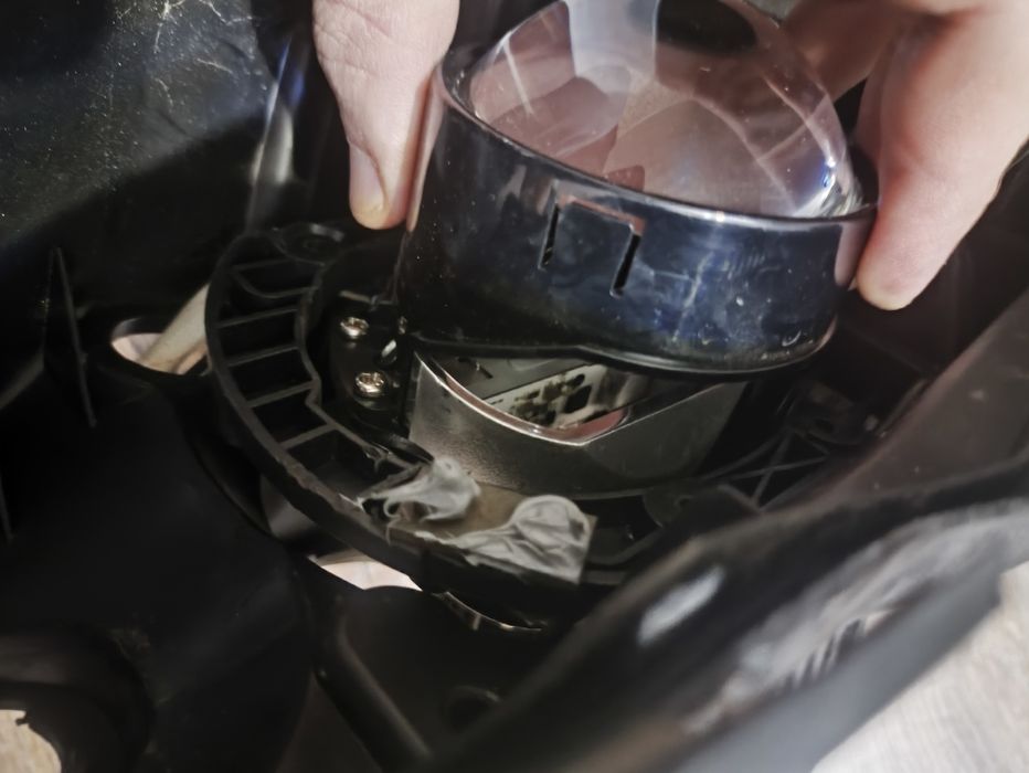 Продам bi-led фары