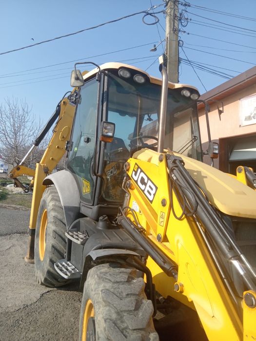 Buldoexcavator 3cx de vanzare