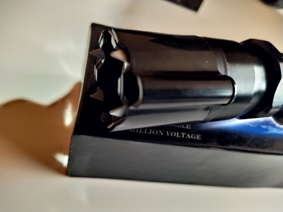 Lanterna WLS 288 cu electrosoc si laser incorporat , 9000 KV, Neagra