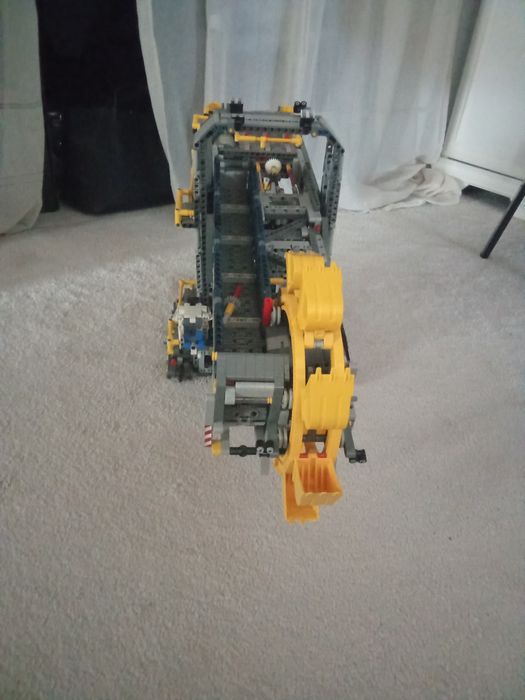 Set de Lego Tehnic: Bucket Wheel Excavator set. Cod set 42055