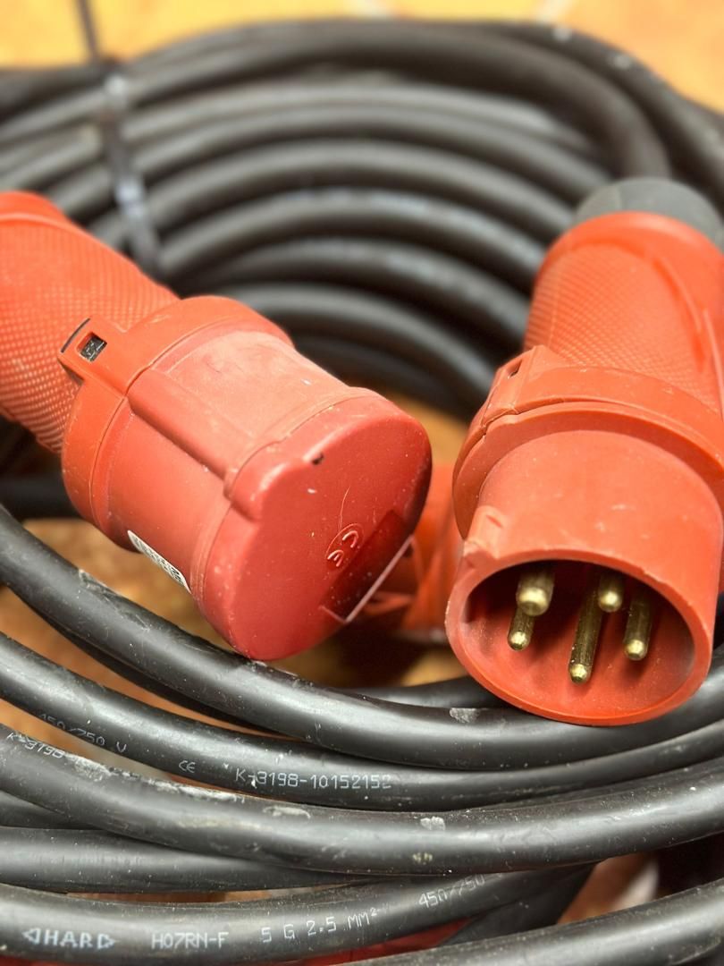 Conector si cablu Mennekes cu 5 pini (aproximativ 20 m) D57399 -A-