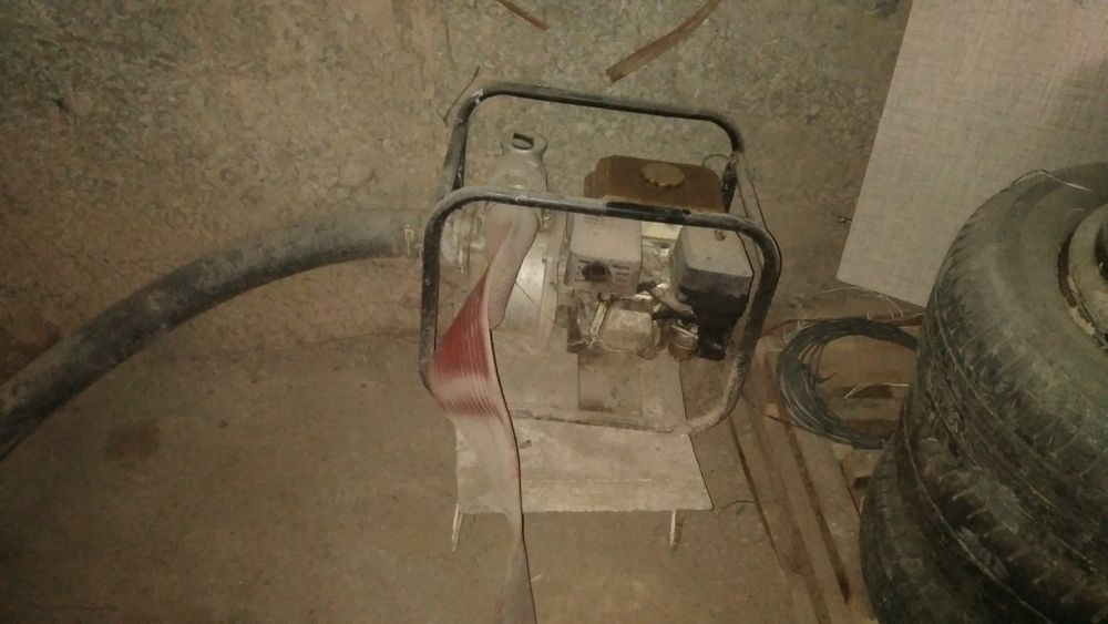 Мотопомпа, 4-5 йилдан буён ишлатилмайди.