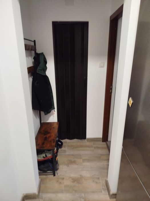 Inchiriez apartament 3 camere zona vest Ploiesti
