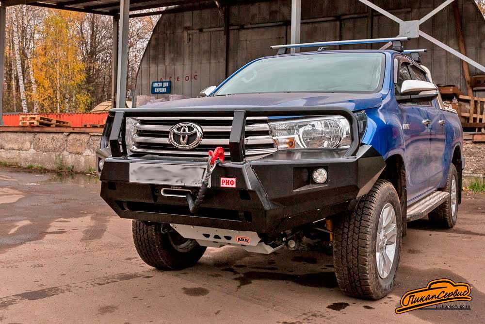 Передний силовой бампер РИФ Toyota Hilux