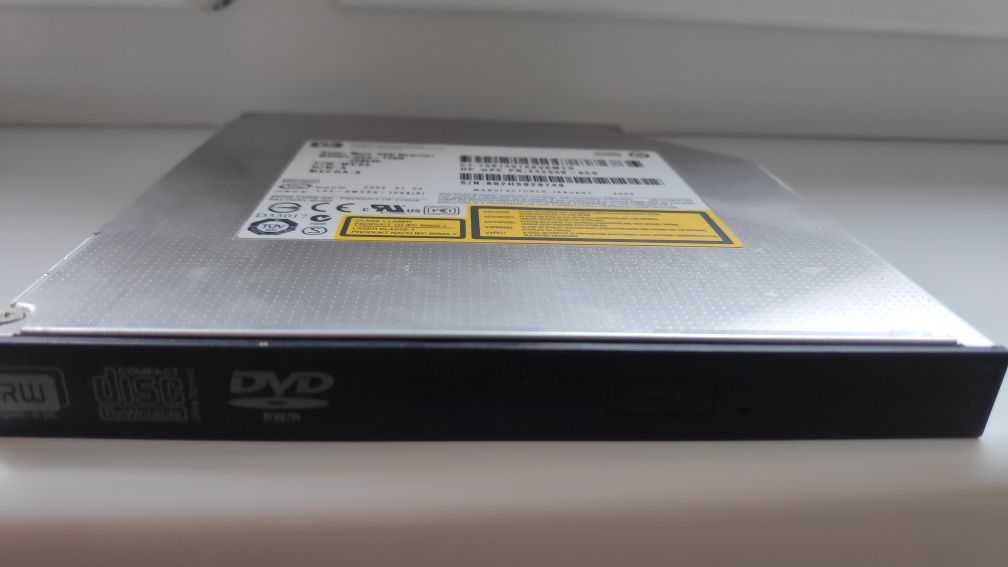 CD / DVD четец / записвачка за лаптоп